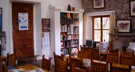 Biblioteca "Juan Ruíz de Alarcón"