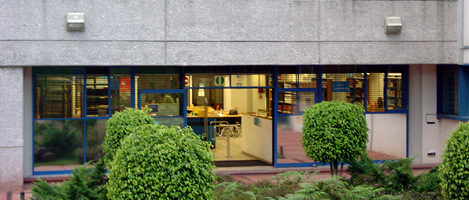 Biblioteca "Stephen A. Bastien"